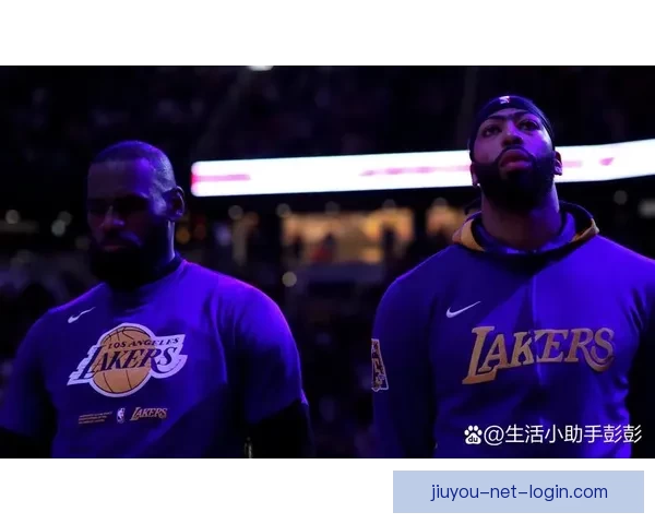 詹姆斯转型内幕：与雷迪克深谈坦然接受球权调整