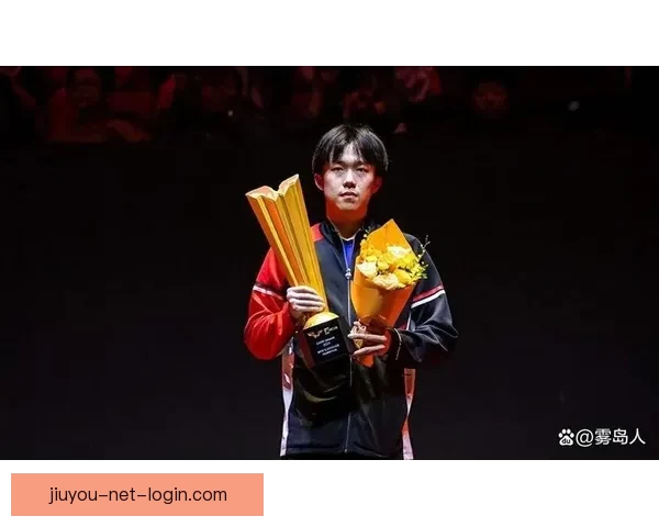 王楚钦累倒双手撑地感言观众托举自己全力拼搏再度冲击荣耀